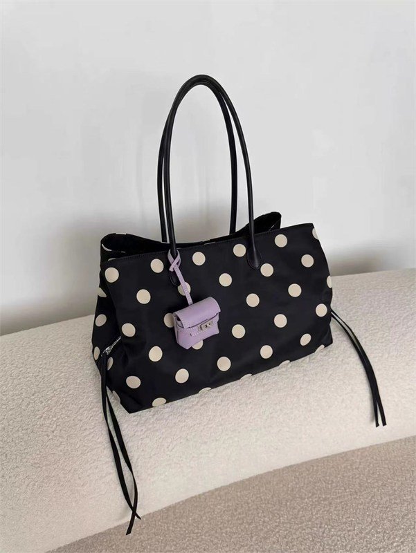 Cemplung Black Polka Big
